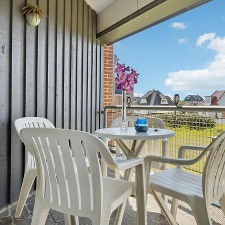 Apartment Bad, Lejl, 109